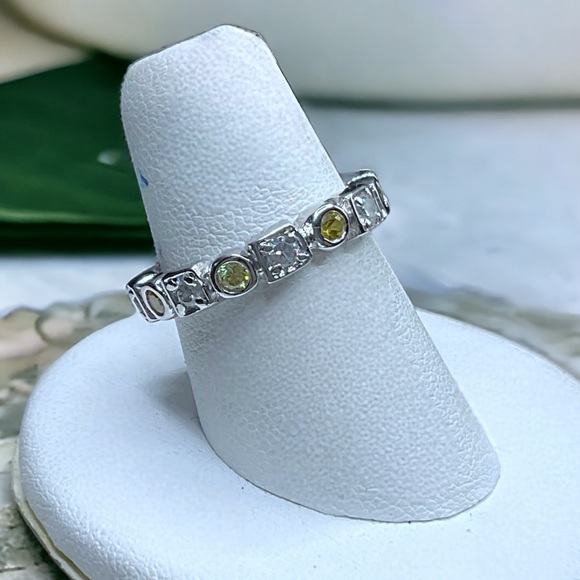 🌺Vintage Sterling CZ & Peridot Ring - Picture 6 of 11